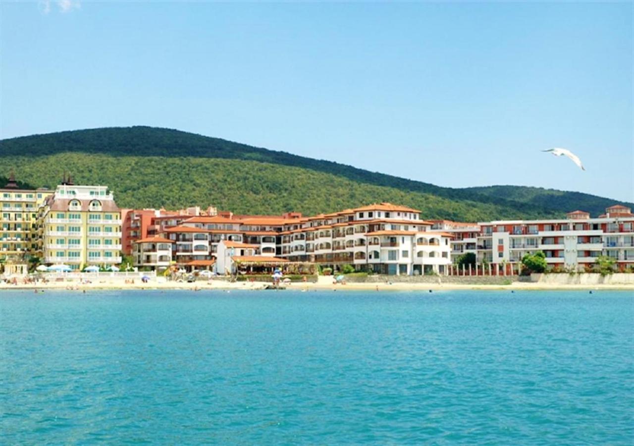 Robinson Beach Apartments Elenite Exteriör bild