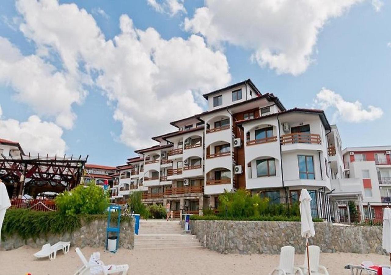 Robinson Beach Apartments Elenite Exteriör bild