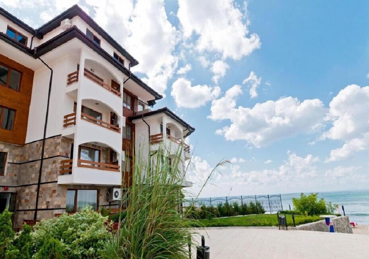 Robinson Beach Apartments Elenite Exteriör bild