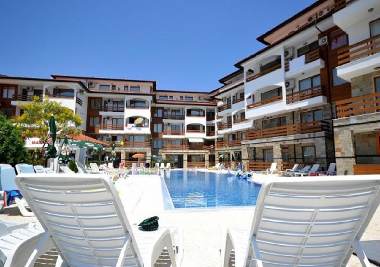 Robinson Beach Apartments Elenite Exteriör bild