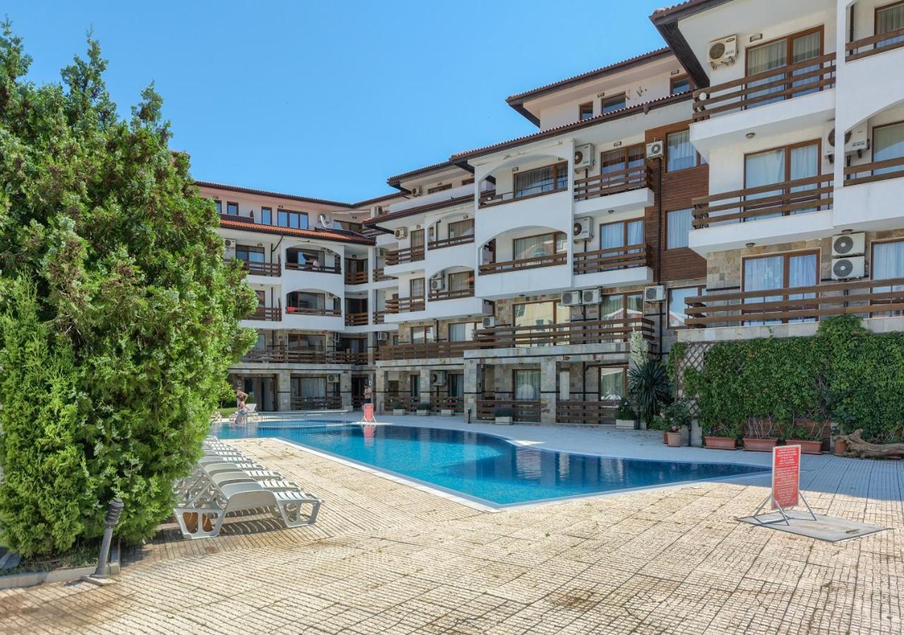 Robinson Beach Apartments Elenite Exteriör bild